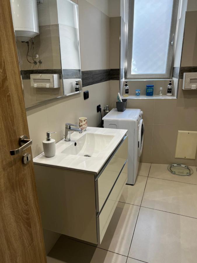 Casa Anita Apartment เนเปิลส์ ภายนอก รูปภาพ